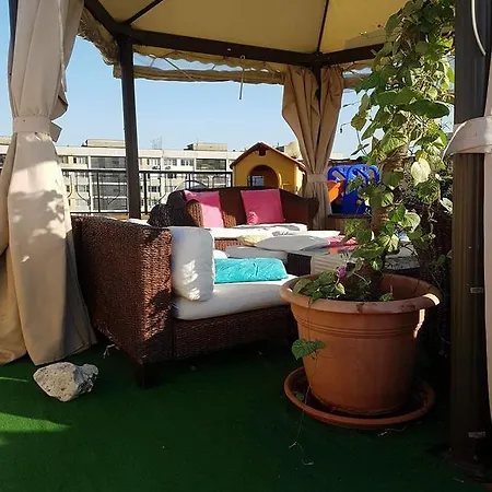 Apartment Divine Warna